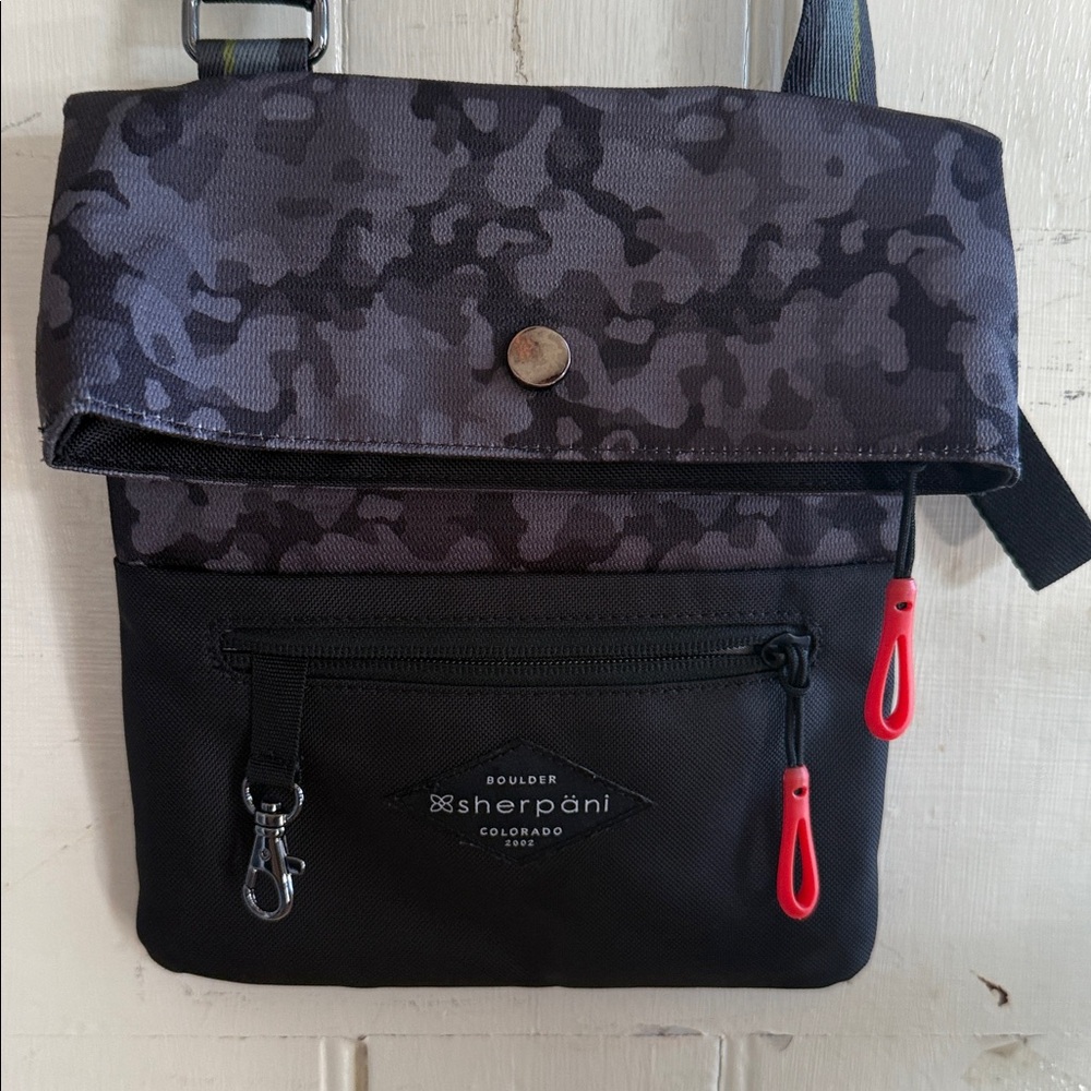 Sherpani Black and Gray Crossbody Bag